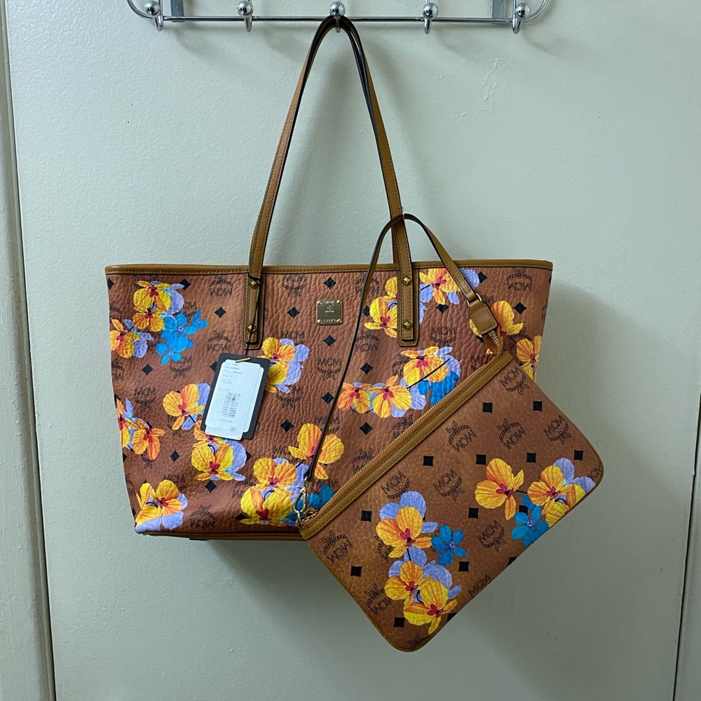 Mcm Floral Medium Liz Shopper